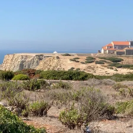 בקתה -guest House - Caparica - - Surf Sun And Lisbon Lovers *