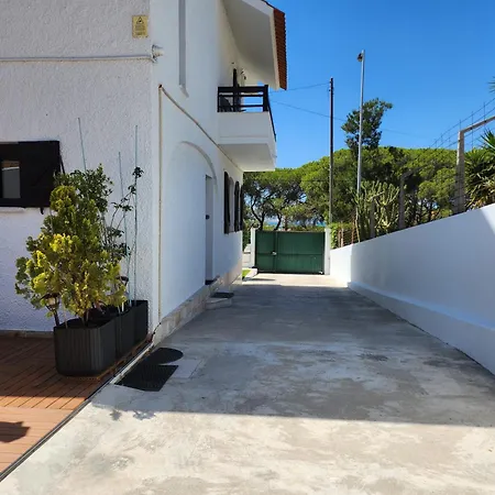 -guest House - Caparica - - Surf Sun And Lisbon Lovers Chalé *